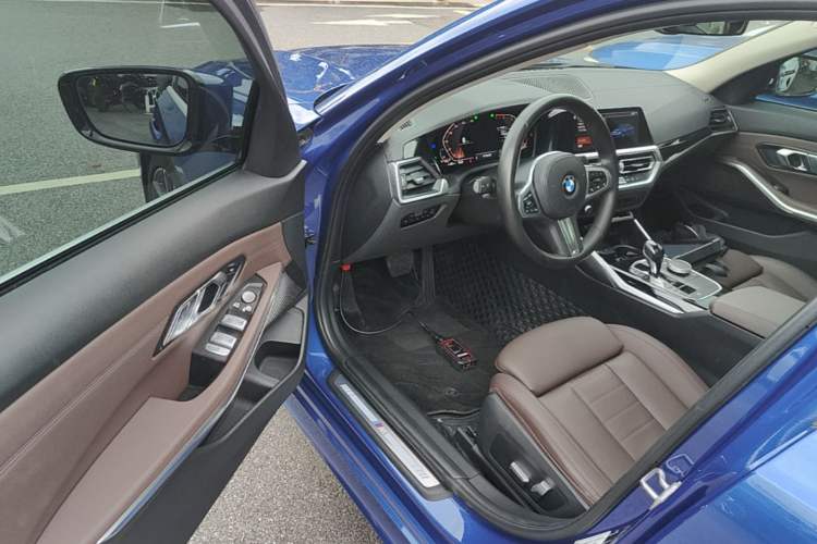 Used BMW 3 Series 2021 320Li M Sport Package Driver Seat