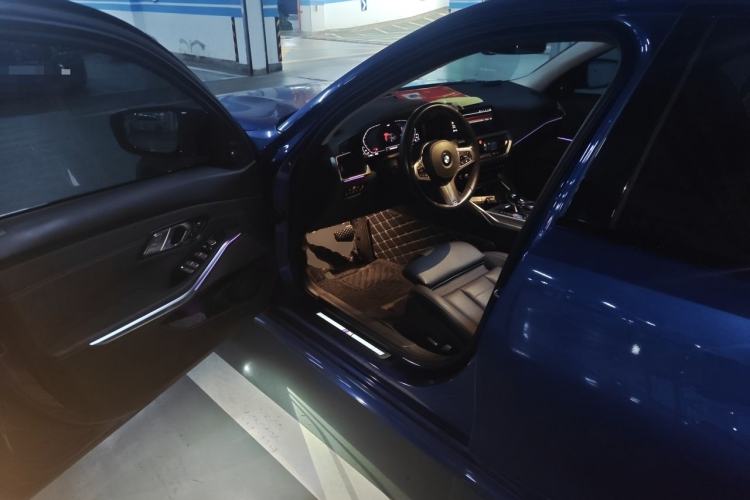 Used BMW 3 Series 2021 325i M Sport Night Edition package Driver Seat