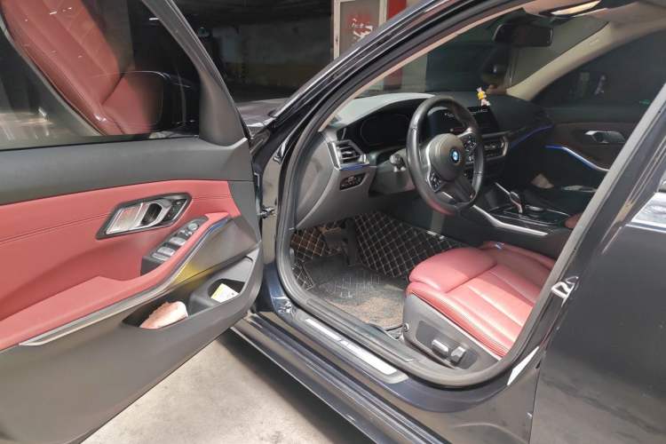 Used BMW 3 Series 2021 Second Facelift 325Li M Sport Package Driver Seat