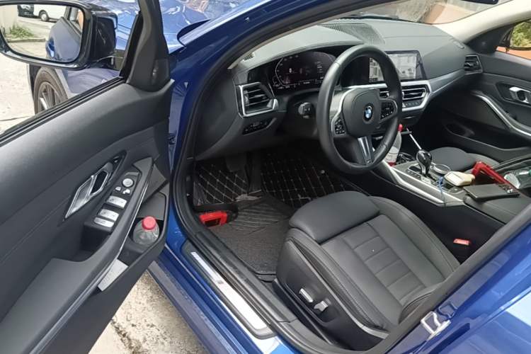 Used BMW 3 Series 2021 Second Facelift 325i M Sport Night Edition Package Driver Seat