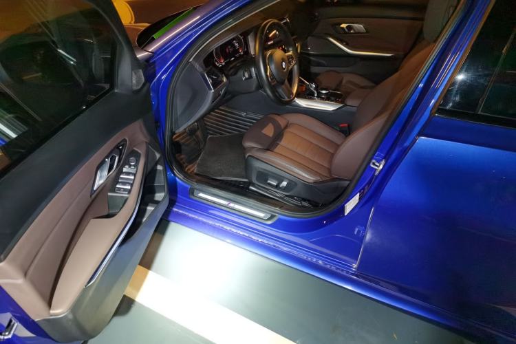 Used BMW 3 Series 2021 Second Facelift 325i M Sport Night Edition Package Driver Seat