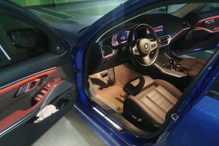 Used BMW 3 Series 2021 325i M Sport Night Edition package Driver Seat