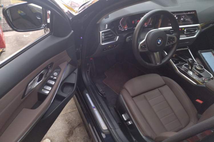 Used BMW 3 Series 2021 Second Facelift 325Li M Sport Package Driver Seat