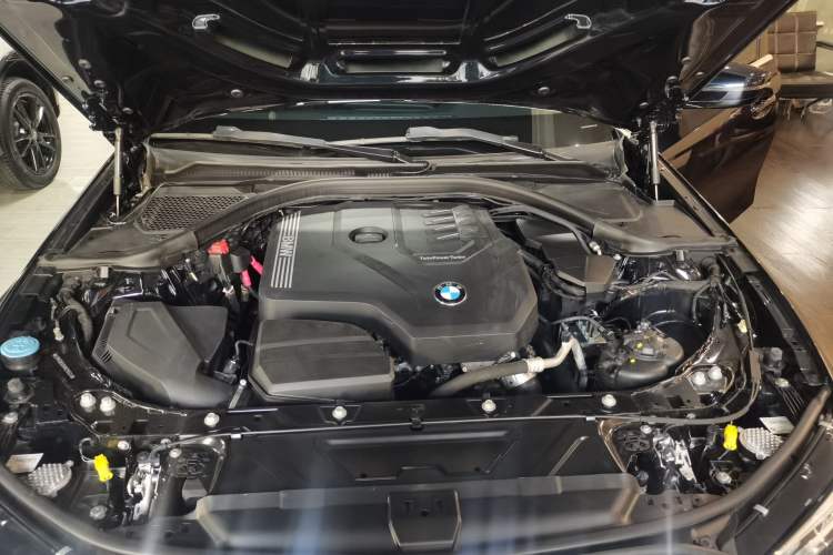 Used BMW 3 Series 2021 Second Facelift 320Li M Sport Package Engine Bay