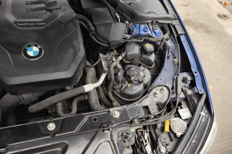Used BMW 3 Series 2021 325Li M Sport Shadowline Package Engine Bay Left