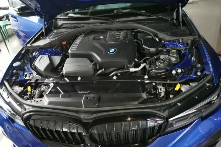 Used BMW 3 Series 2021 325Li M Sport Shadowline Package Engine Bay