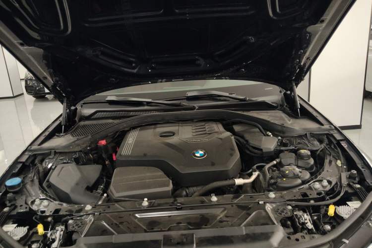Used BMW 3 Series 2021 325i M Sport Package Engine Bay