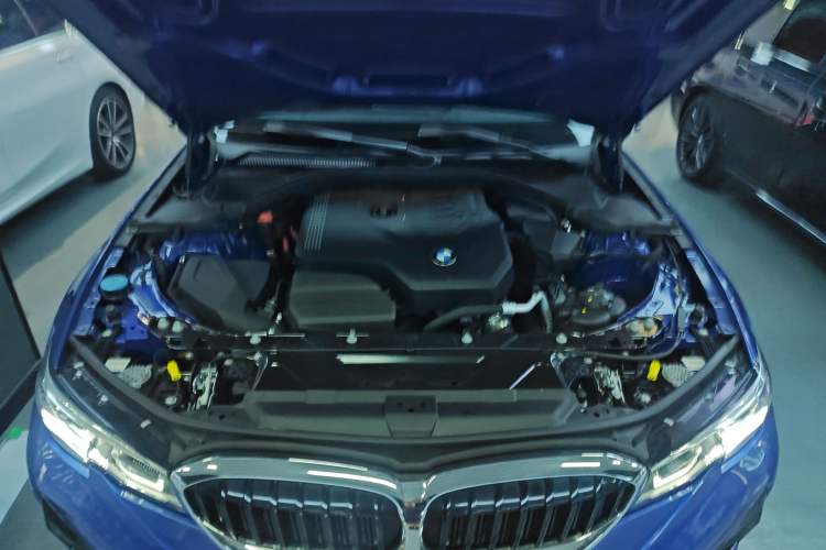 Used BMW 3 Series 2021 Restyled 325Li M Sport Package Engine Bay