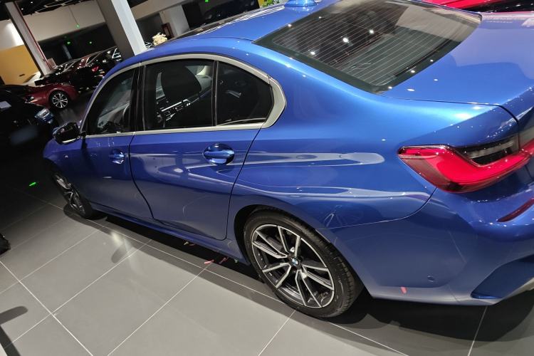 Used BMW 3 Series 2021 Restyled 325Li M Sport Package Exterior 3