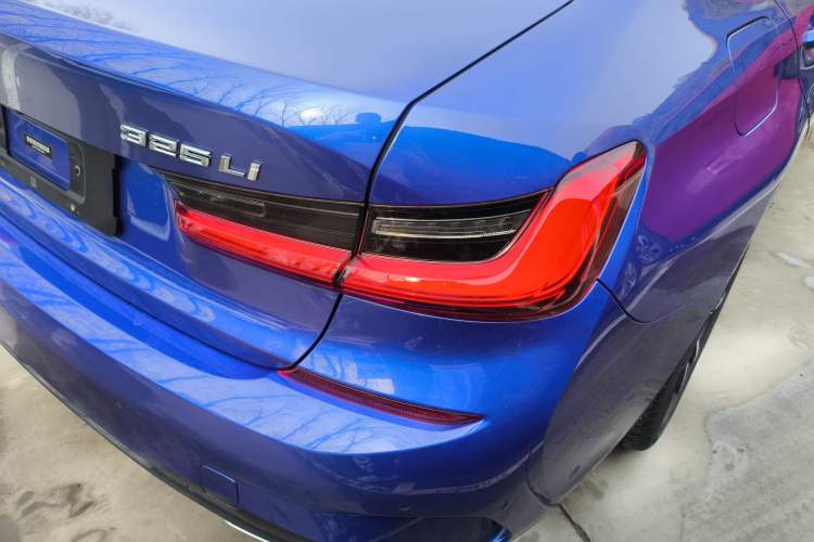 Used BMW 3 Series 2021 325Li M Sport Package Exterior 3