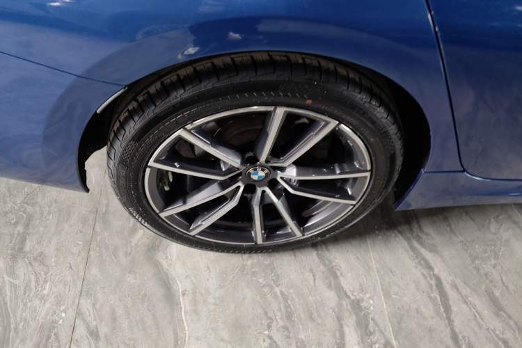 Used BMW 3 Series 2021 Facelifted 320Li M Sport Package Exterior 3