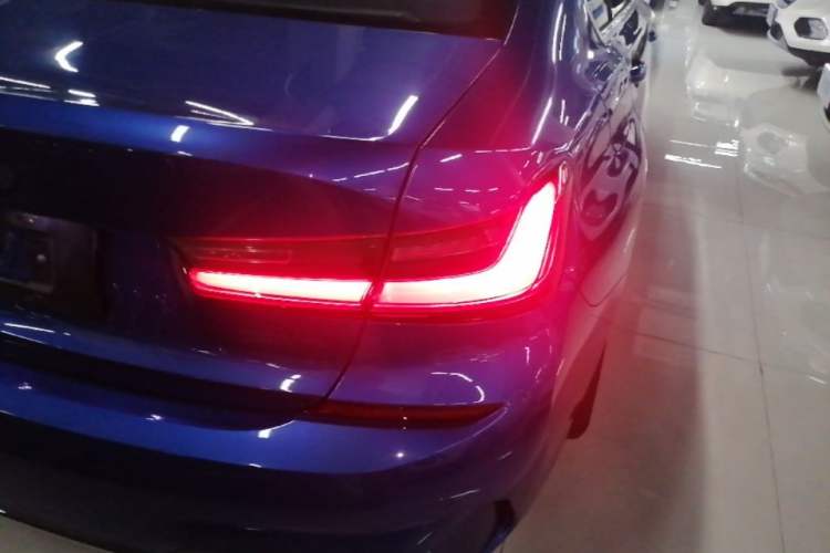 Used BMW 3 Series 2021 Facelifted 320Li M Sport Package Exterior 3
