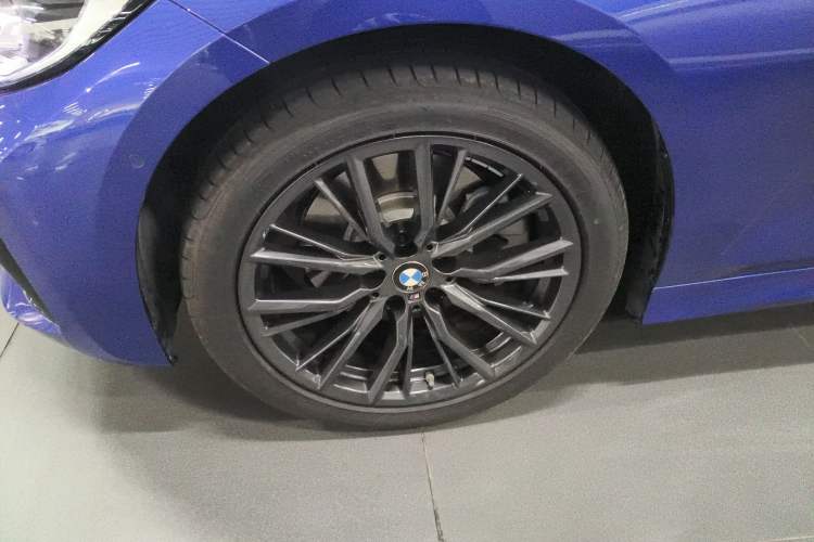 Used BMW 3 Series 2021 330Li xDrive M Sport Night Edition Exterior 4