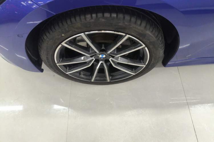Used BMW 3 Series 2021 Restyled 325Li M Sport Package Exterior 4