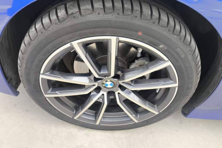 Used BMW 3 Series 2021 325Li M Sport Package Exterior 4