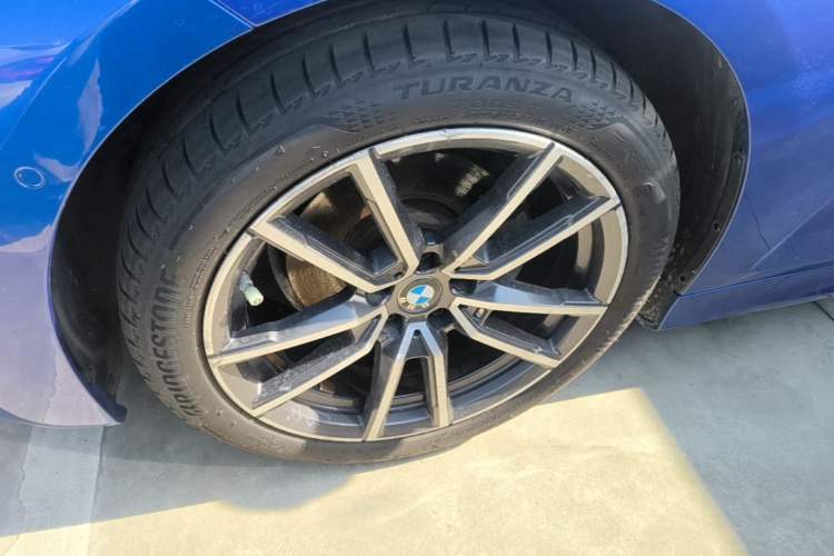Used BMW 3 Series 2021 Second Facelift 325Li M Sport Package Exterior 4