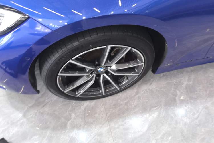 Used BMW 3 Series 2021 Second Facelift 325Li M Sport Package Exterior 4