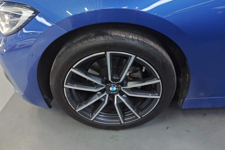 Used BMW 3 Series 2021 Restyled 325Li M Sport Package Exterior 4