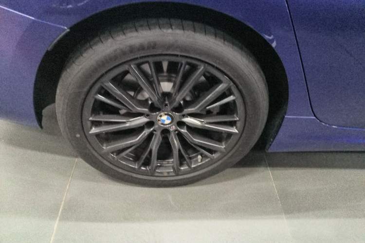 Used BMW 3 Series 2021 330Li xDrive M Sport Night Edition Exterior 5