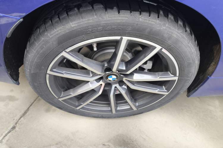 Used BMW 3 Series 2021 325Li M Sport Package Exterior 5
