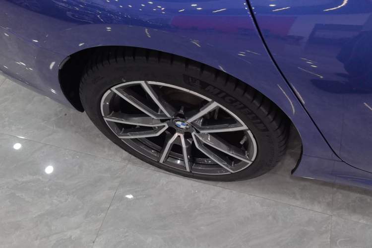Used BMW 3 Series 2021 Second Facelift 325Li M Sport Package Exterior 5