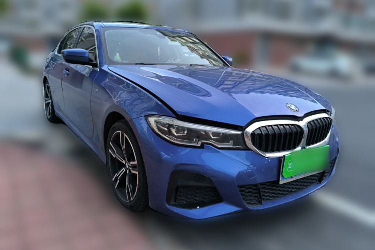 Used BMW 3 Series 2021 325i M Sport Package Front Right 45 Deg