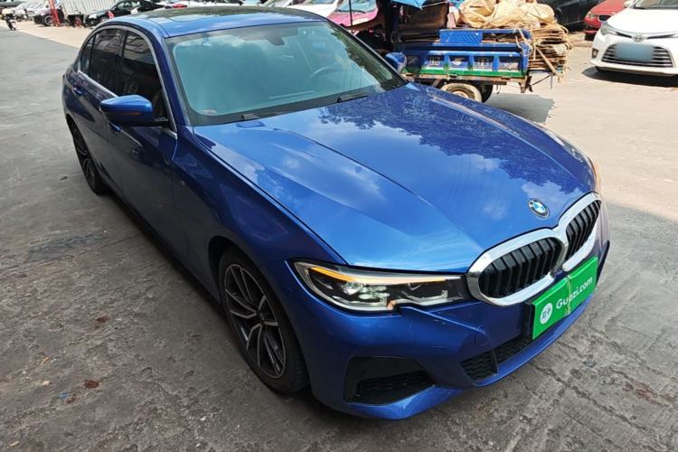 Used BMW 3 Series 2021 Second Facelift 320Li M Sport Package Front Right 45 Deg