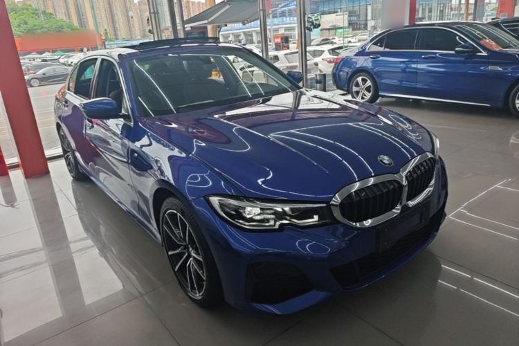 Used BMW 3 Series 2021 Second Facelift 325Li M Sport Package Front Right 45 Deg