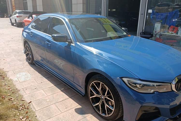Used BMW 3 Series 2021 Second Facelift 325Li M Sport Package Front Right 45 Deg