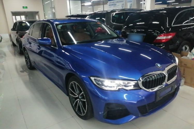 Used BMW 3 Series 2021 Facelifted 320Li M Sport Package Front Right 45 Deg