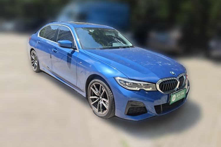 Used BMW 3 Series 2021 Second Facelift 320Li M Sport Package Front Right 45 Deg