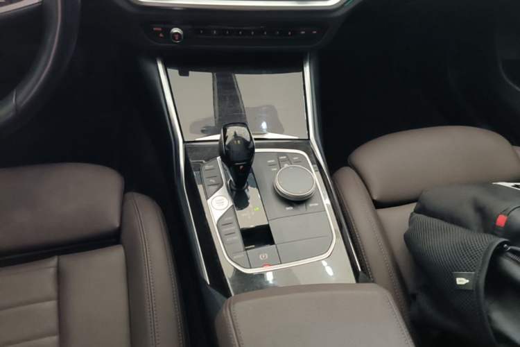 Used BMW 3 Series 2021 Second Facelift 325Li M Sport Package Gear Lever