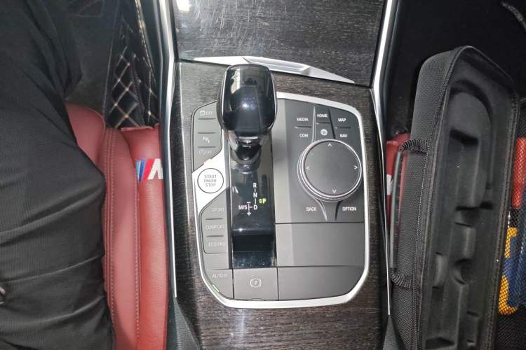 Used BMW 3 Series 2021 Second Facelift 325Li M Sport Package Gear Lever