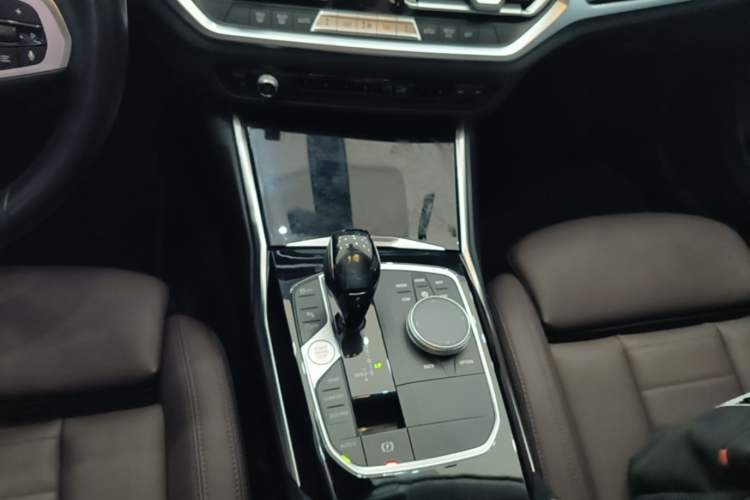 Used BMW 3 Series 2021 Second Facelift 320Li M Sport Package Gear Lever