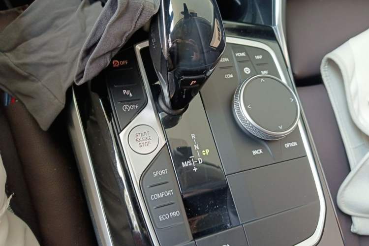 Used BMW 3 Series 2021 Second Facelift 320Li M Sport Package Gear Lever