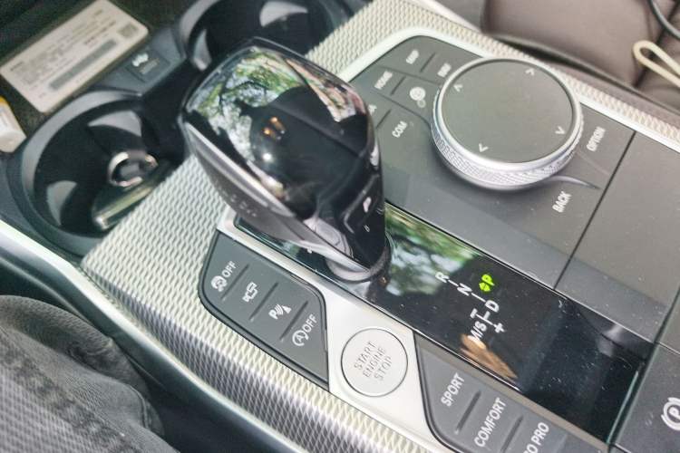 Used BMW 3 Series 2021 Second Facelift 330i M Sport Night Edition Package Gear Lever