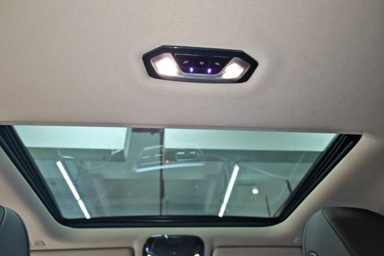 Used BMW 3 Series 2021 325i M Sport Package Headliner