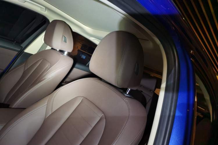 Used BMW 3 Series 2021 Second Facelift 325i M Sport Night Edition Package Headliner