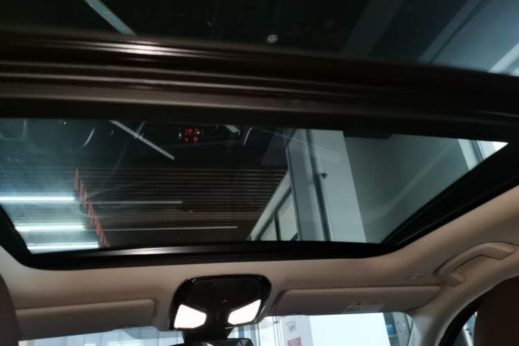 Used BMW 3 Series 2021 325Li M Sport Shadowline Package Headliner