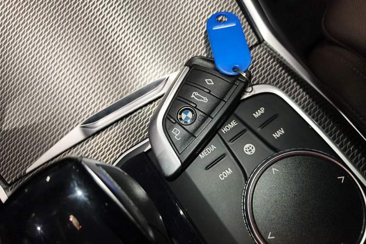 Used BMW 3 Series 2021 325Li M Sport Shadowline Package Interior 1