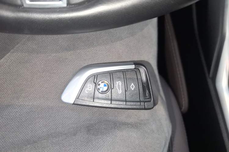 Used BMW 3 Series 2021 Second Facelift 325Li M Sport Package Interior 1