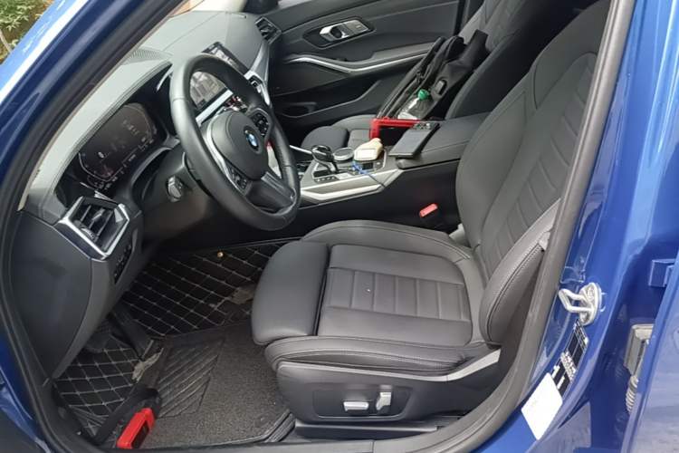 Used BMW 3 Series 2021 Second Facelift 325i M Sport Night Edition Package Left Front Seat
