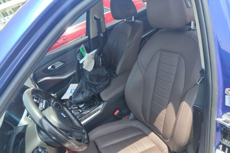 Used BMW 3 Series 2021 325Li M Sport Package Left Front Seat