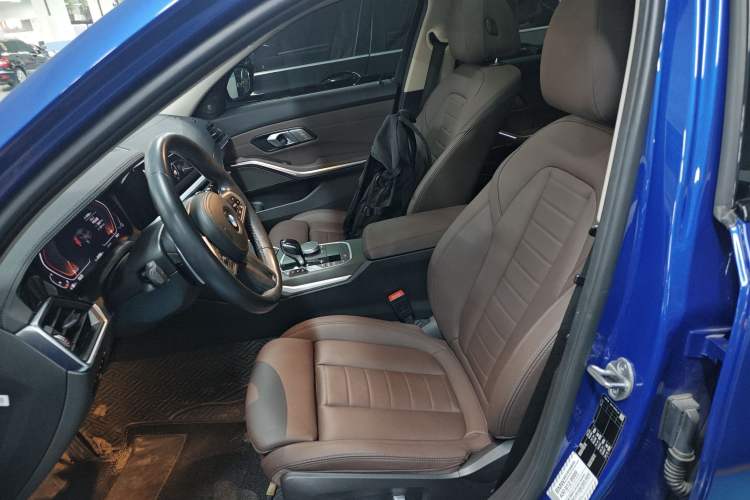 Used BMW 3 Series 2021 Second Facelift 325i M Sport Night Edition Package Left Front Seat