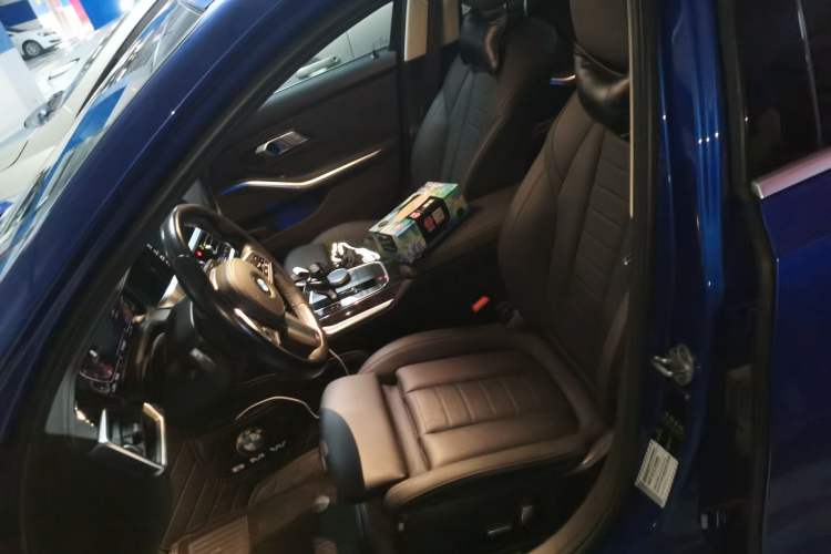 Used BMW 3 Series 2021 325Li M Sport Package Left Front Seat