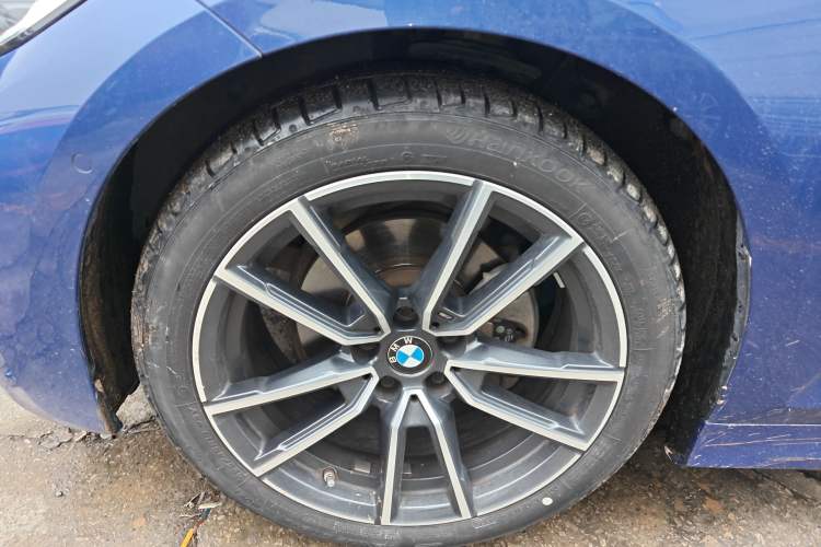 Used BMW 3 Series 2021 Second Facelift 325Li M Sport Package Left Front Wheel Hub