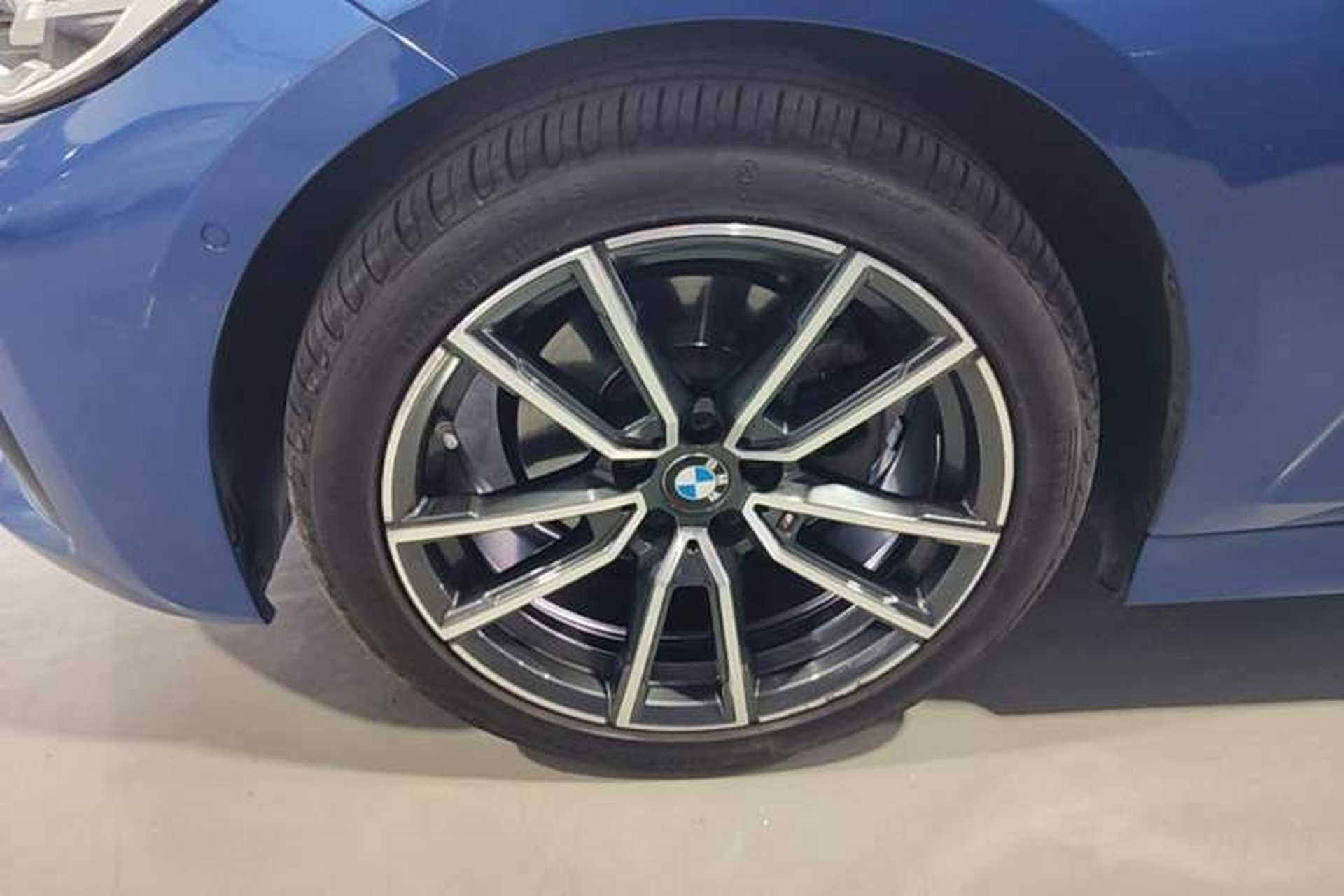 Used BMW 3 Series 2021 Restyled 325Li M Sport Package Left Front Wheel Hub