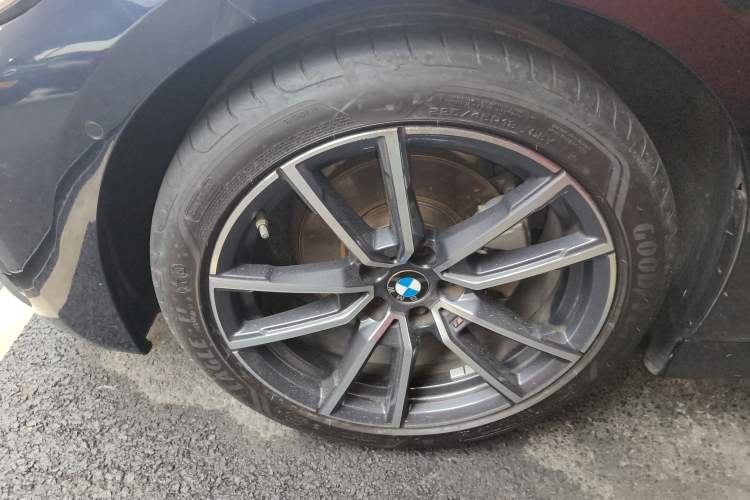 Used BMW 3 Series 2021 325Li M Sport Package Left Front Wheel Hub