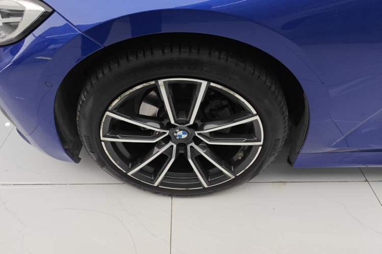 Used BMW 3 Series 2021 320Li M Sport Package Left Front Wheel Hub