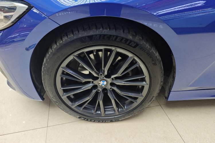 Used BMW 3 Series 2021 Facelifted 325Li M Sport Night Edition Package Left Front Wheel Hub